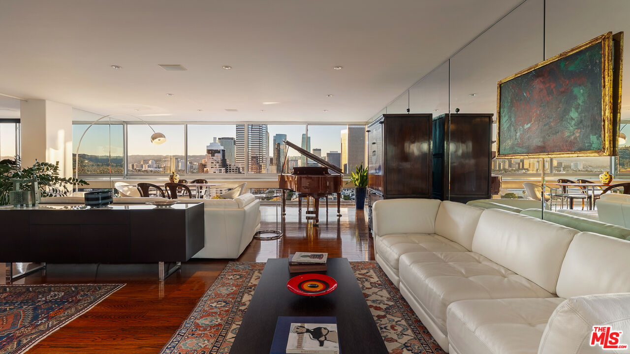 2220 Avenue Of The Stars Unit: 1802W