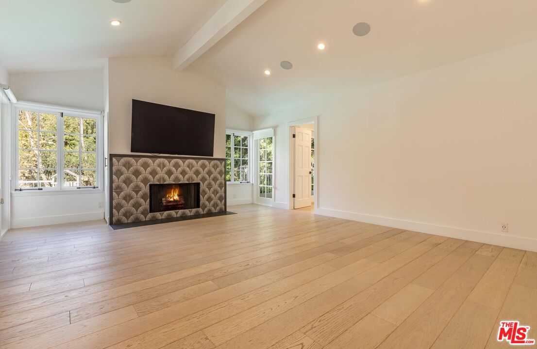 9823 Cardigan Pl