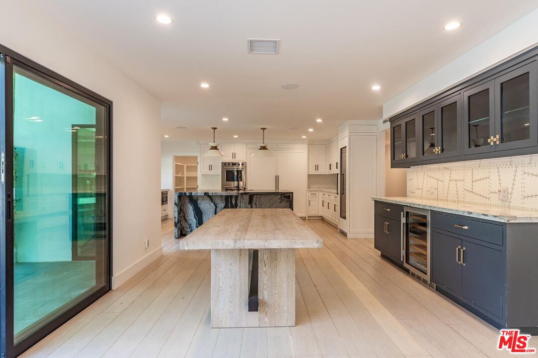 9823 Cardigan Pl