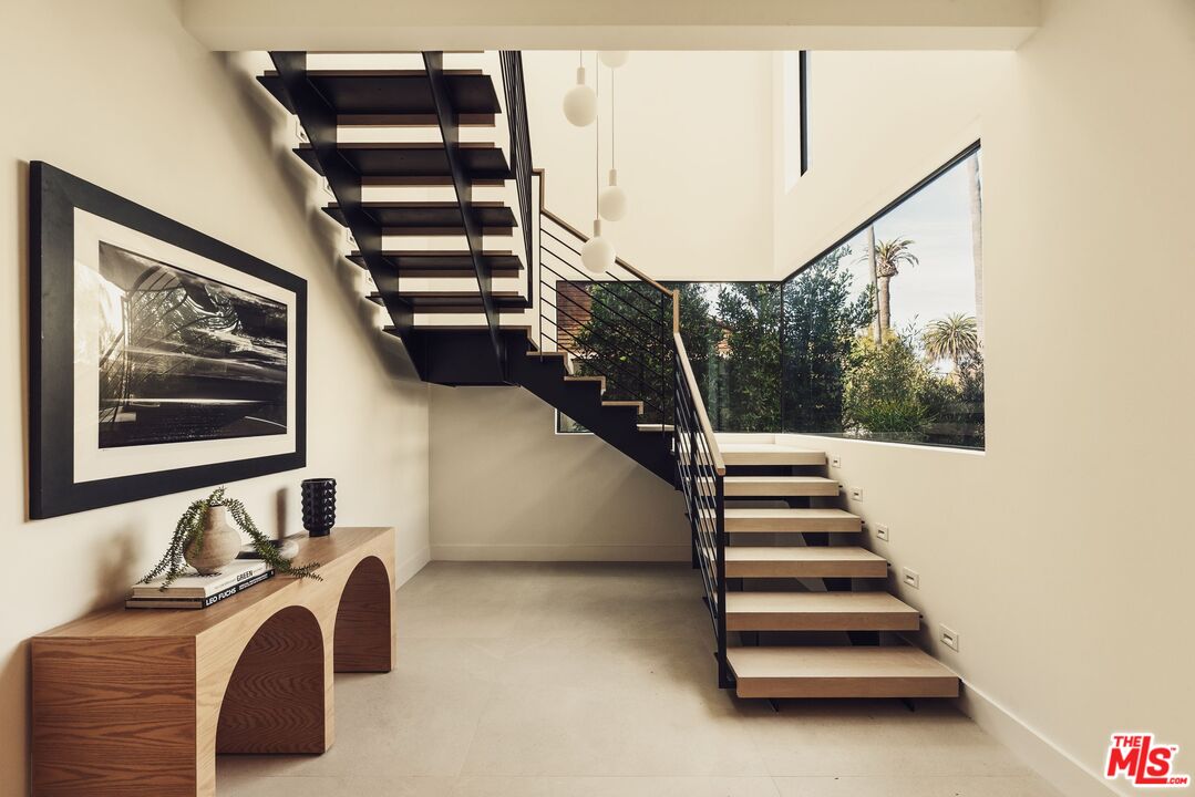 2115 Walnut Ave