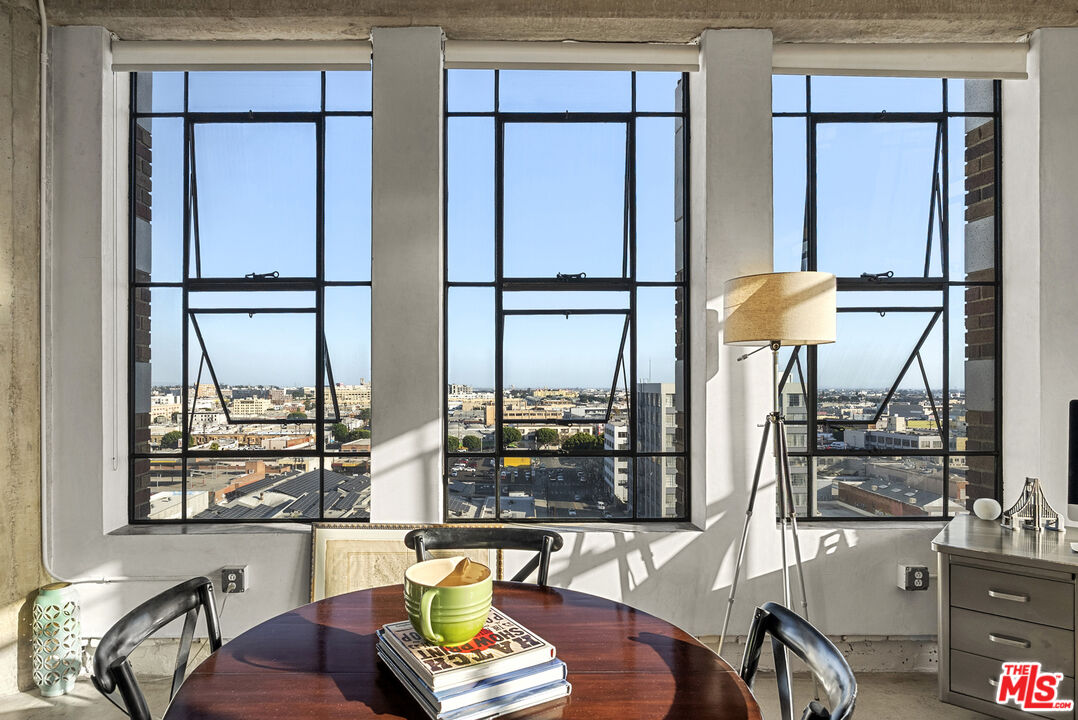 315 E 8th St Unit: 1004