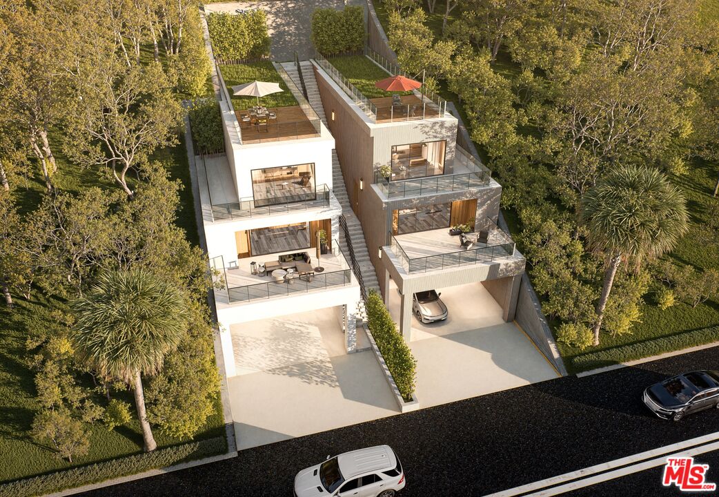 8536 Lookout Mountain Ave