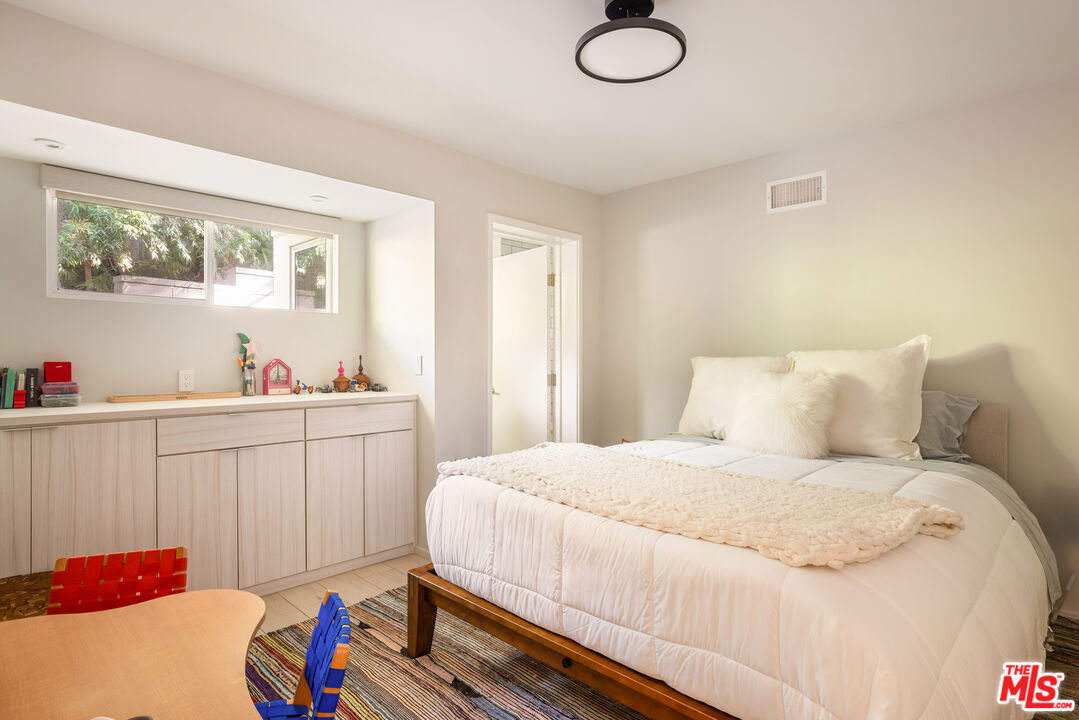 279 Mabery Rd