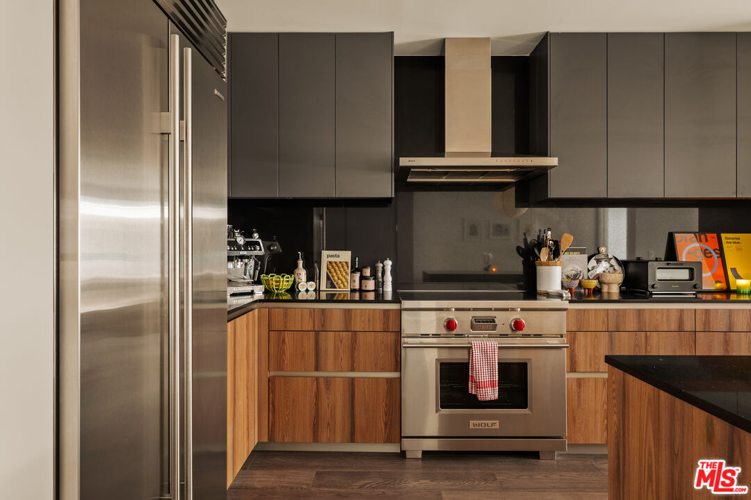 728 N Sweetzer Ave Unit: 212