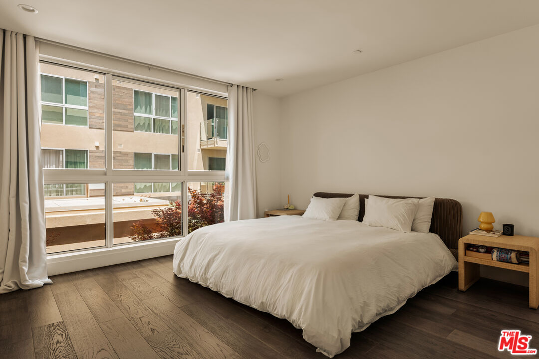 728 N Sweetzer Ave Unit: 212