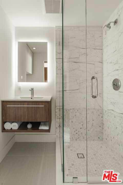 838 N Doheny Dr Unit: 1202