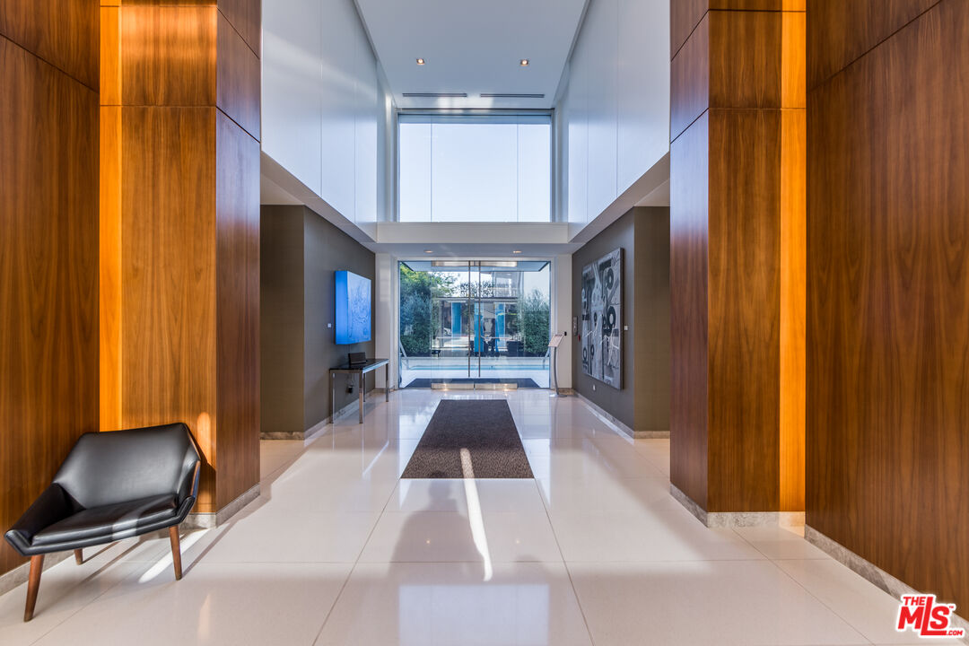 838 N Doheny Dr Unit: 1202