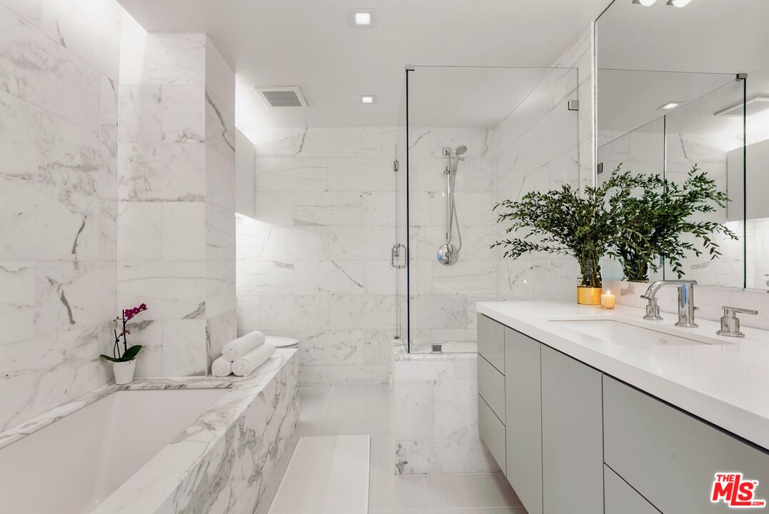 838 N Doheny Dr Unit: 1202