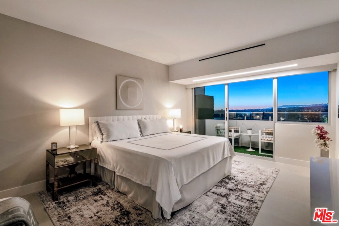 838 N Doheny Dr Unit: 1202