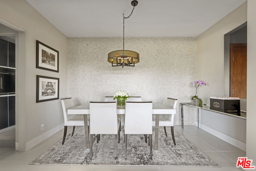 838 N Doheny Dr Unit: 1202