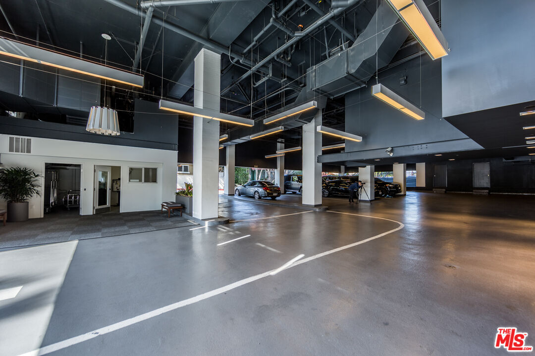 838 N Doheny Dr Unit: 1202