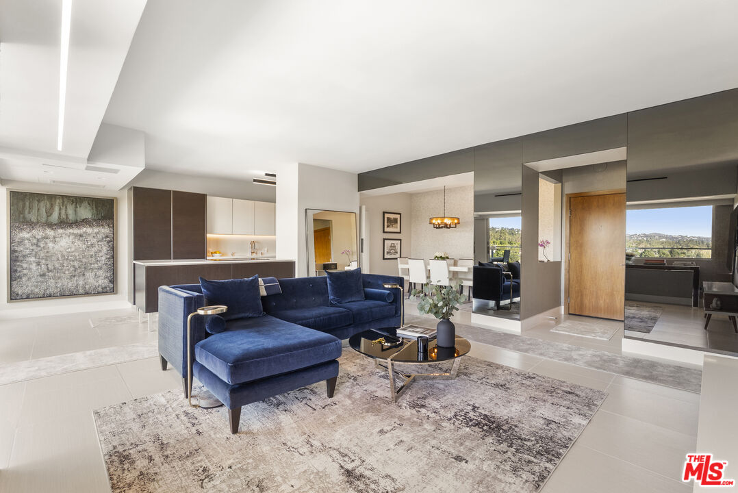 838 N Doheny Dr Unit: 1202