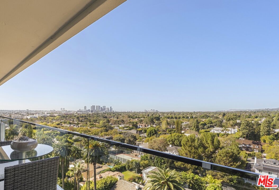 838 N Doheny Dr Unit: 1202