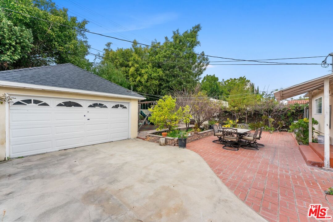 843 S Mullen Ave
