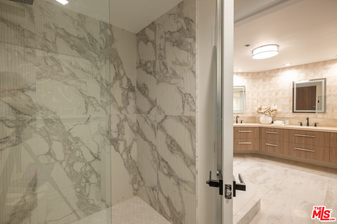 10430 Wilshire Blvd Unit: 802