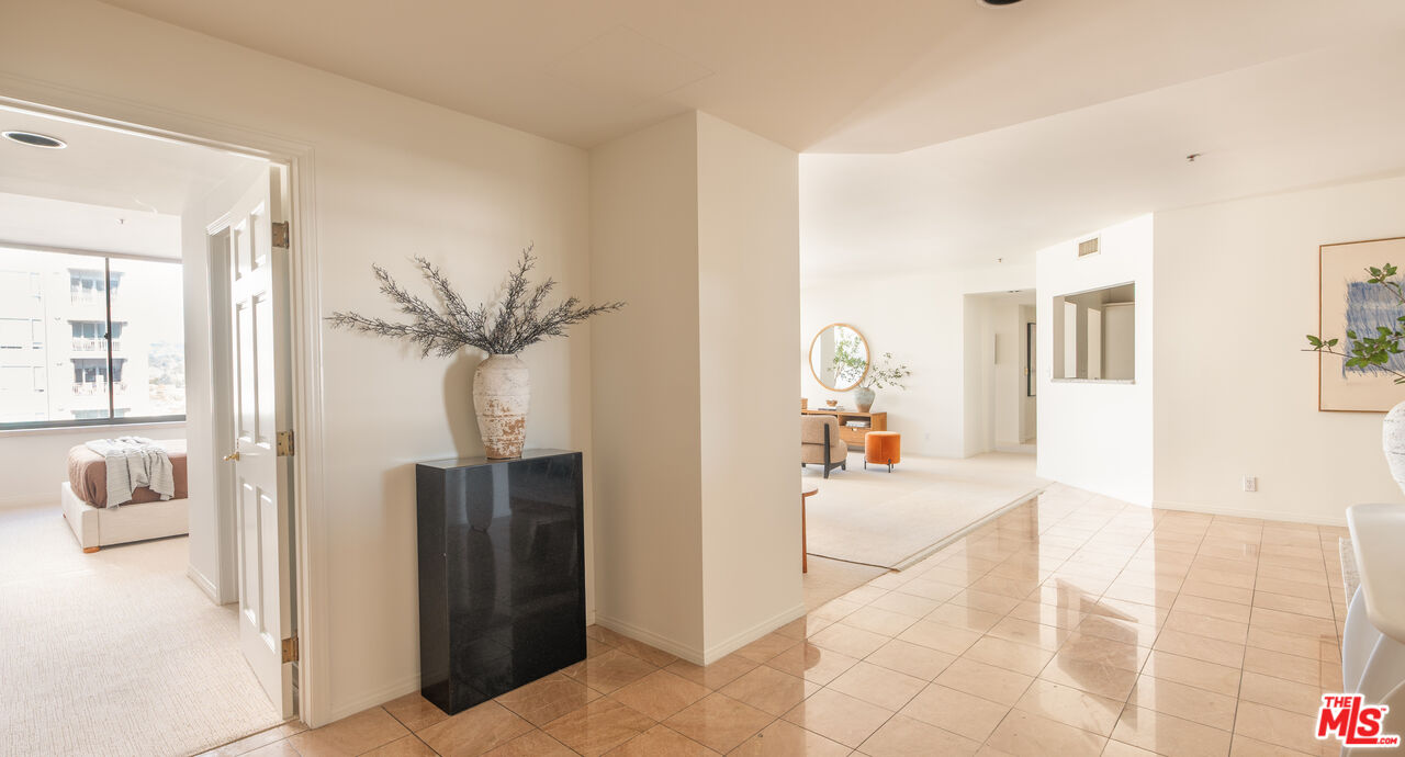 10724 Wilshire Blvd Unit: 1106