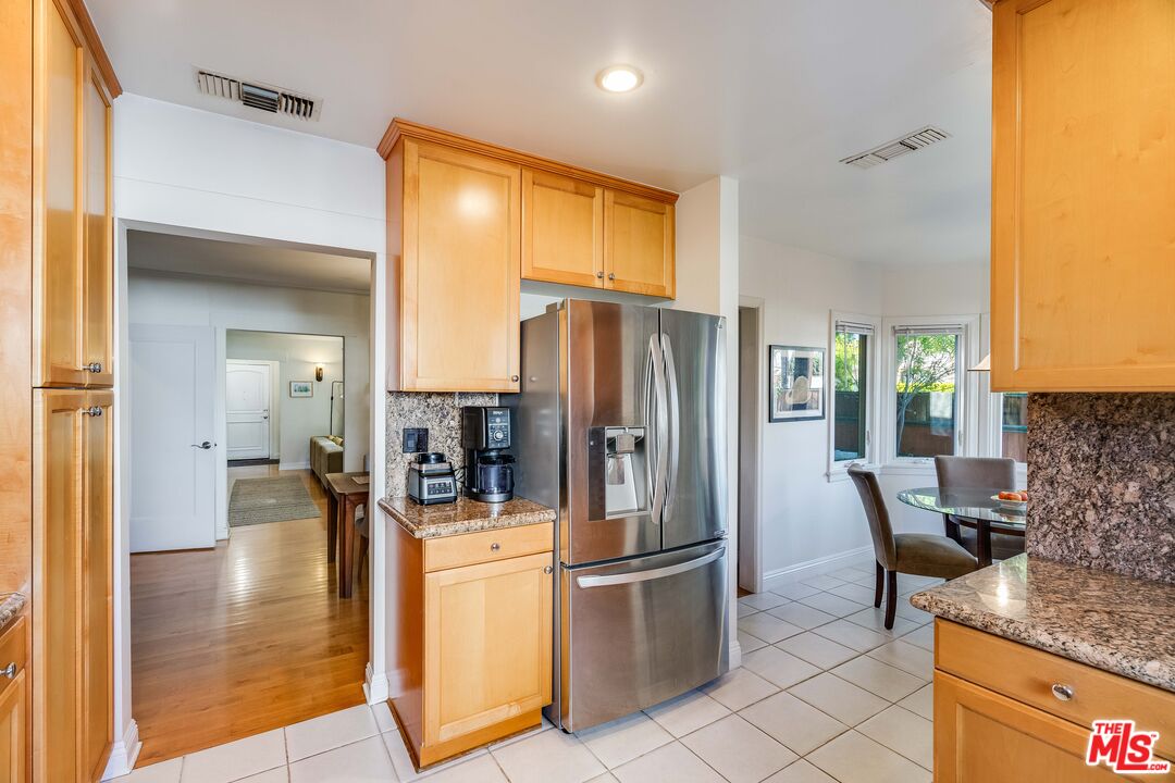 200 S Wetherly Dr