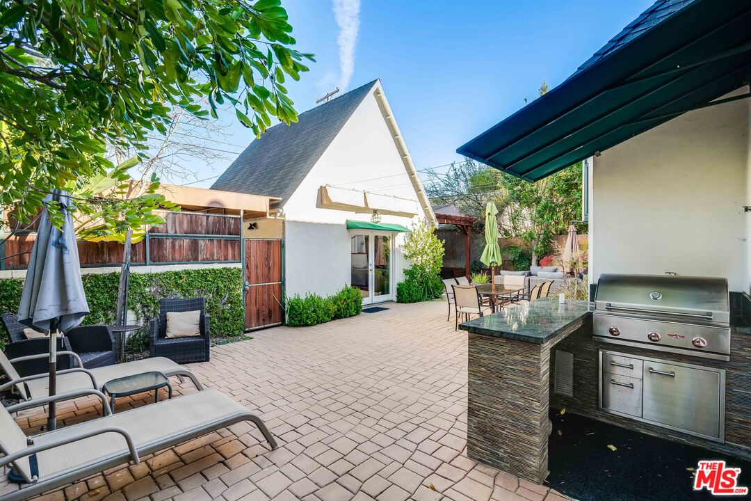 200 S Wetherly Dr