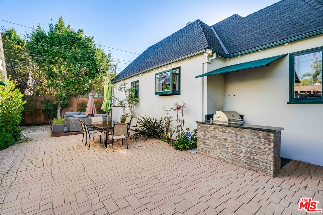 200 S Wetherly Dr