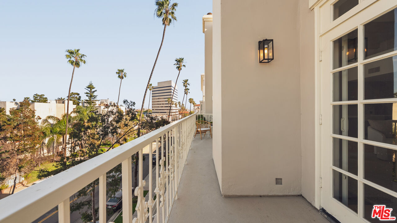 1040 4th St Unit: 405