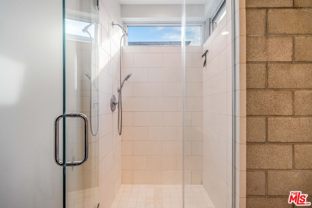 3450 Cahuenga Blvd Unit: 412