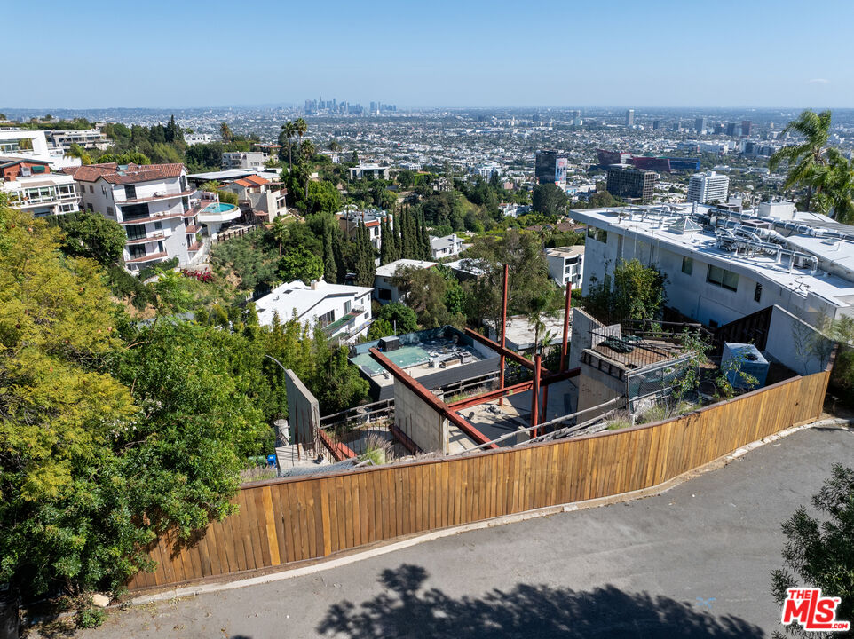 9442 Sierra Mar Pl