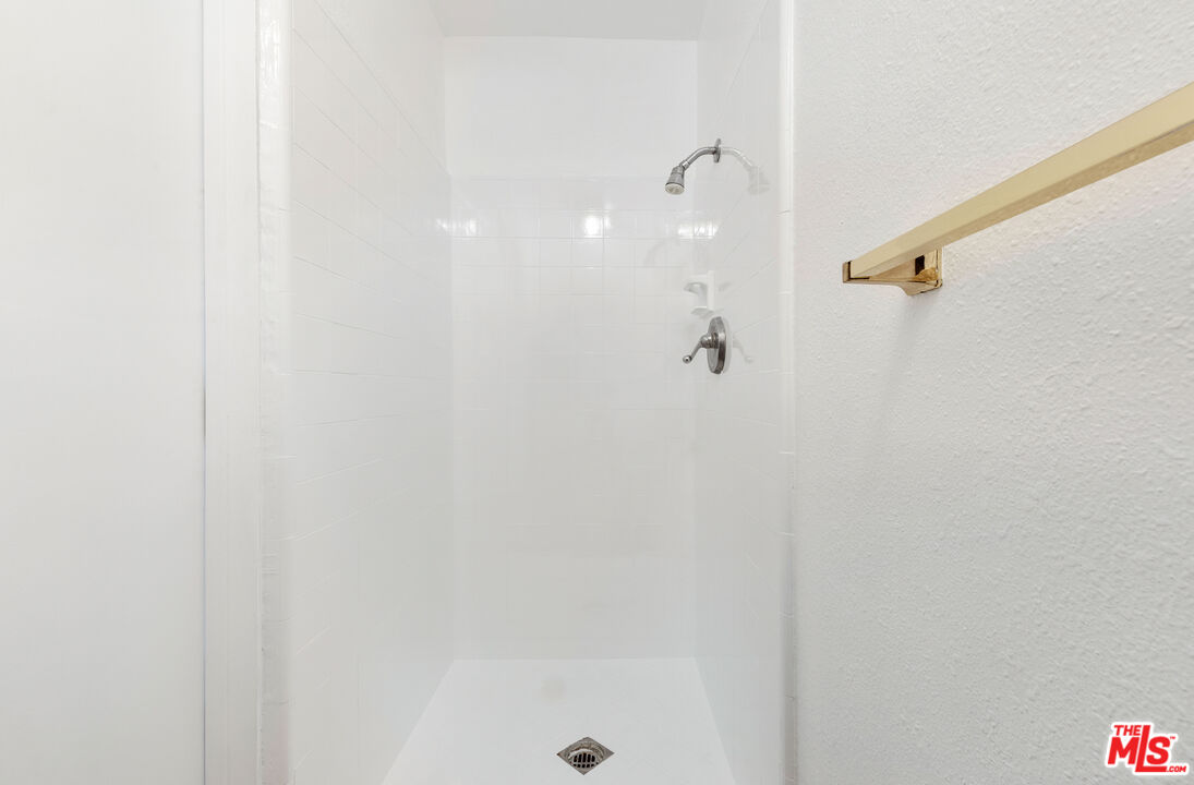 970 Palm Ave Unit: 301