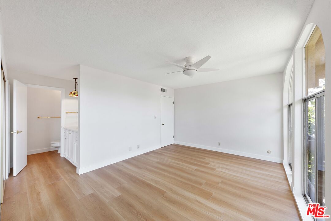 970 Palm Ave Unit: 301