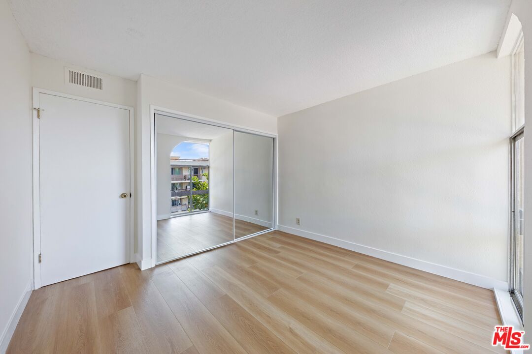 970 Palm Ave Unit: 301