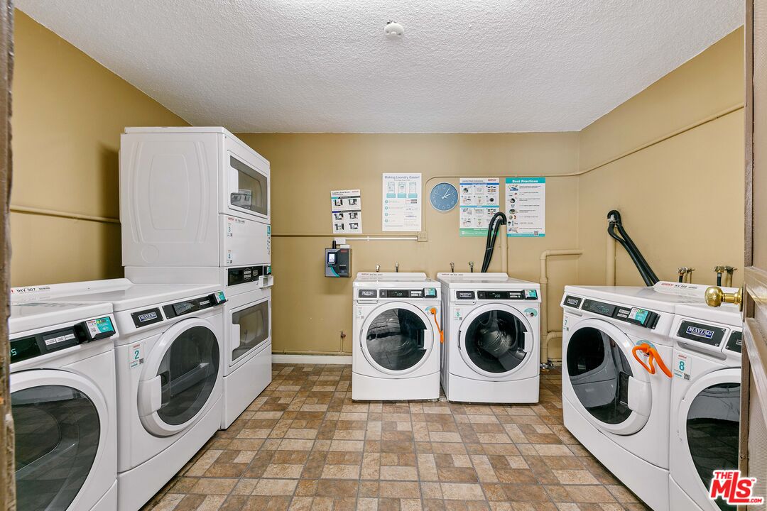 970 Palm Ave Unit: 301