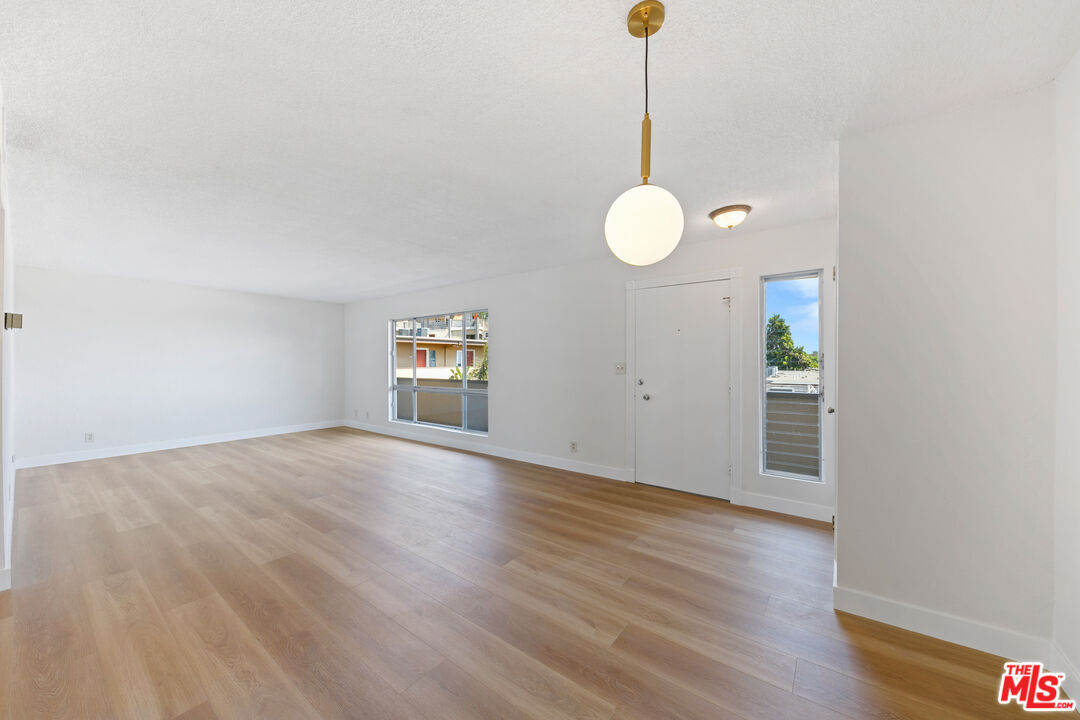 970 Palm Ave Unit: 301
