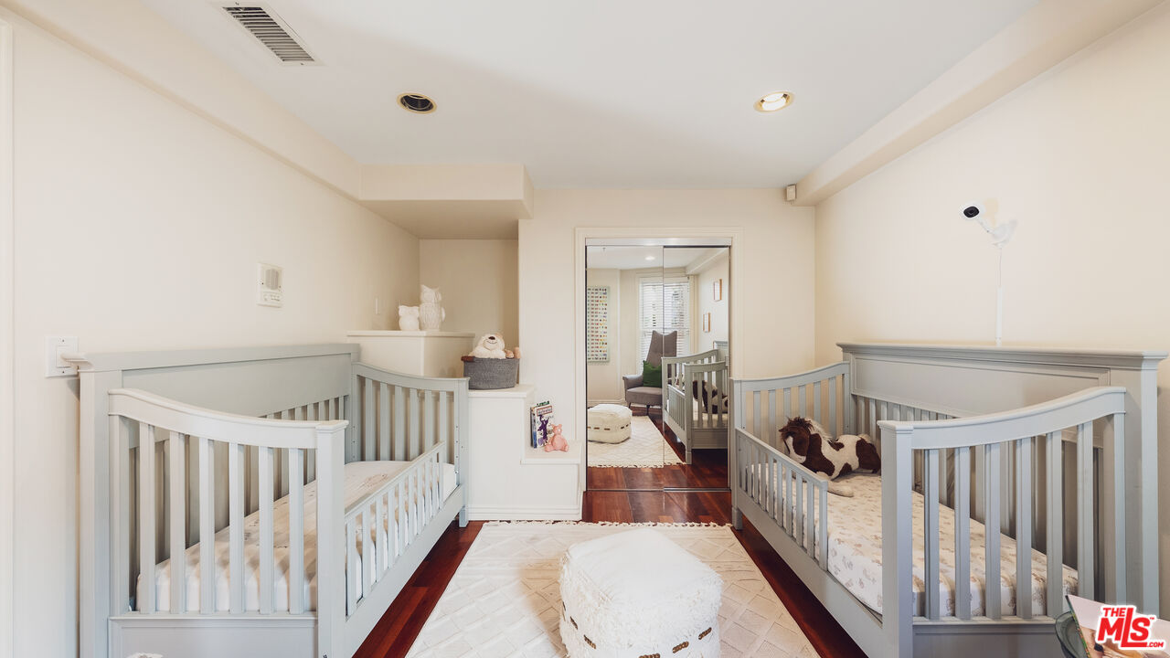 844 3rd St Unit: 5