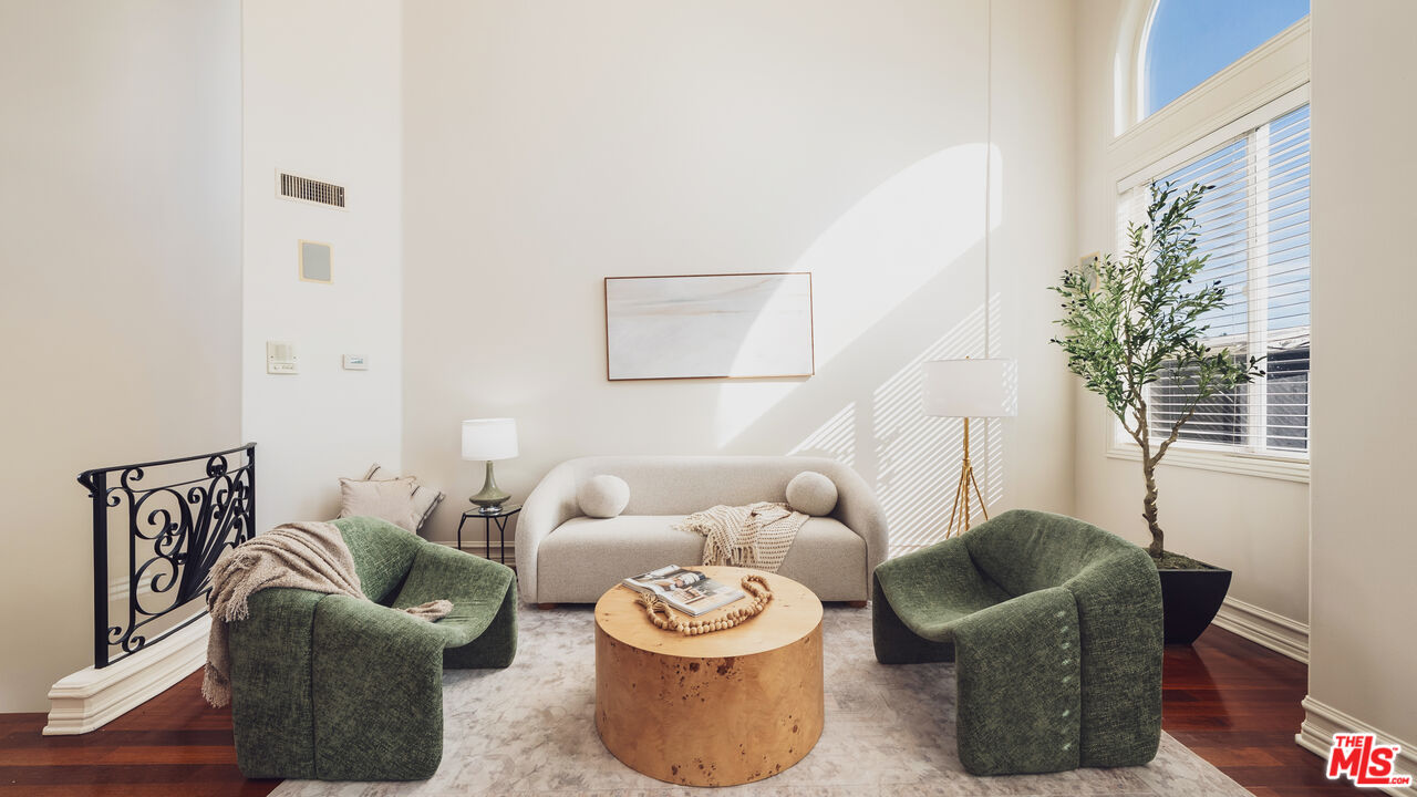844 3rd St Unit: 5