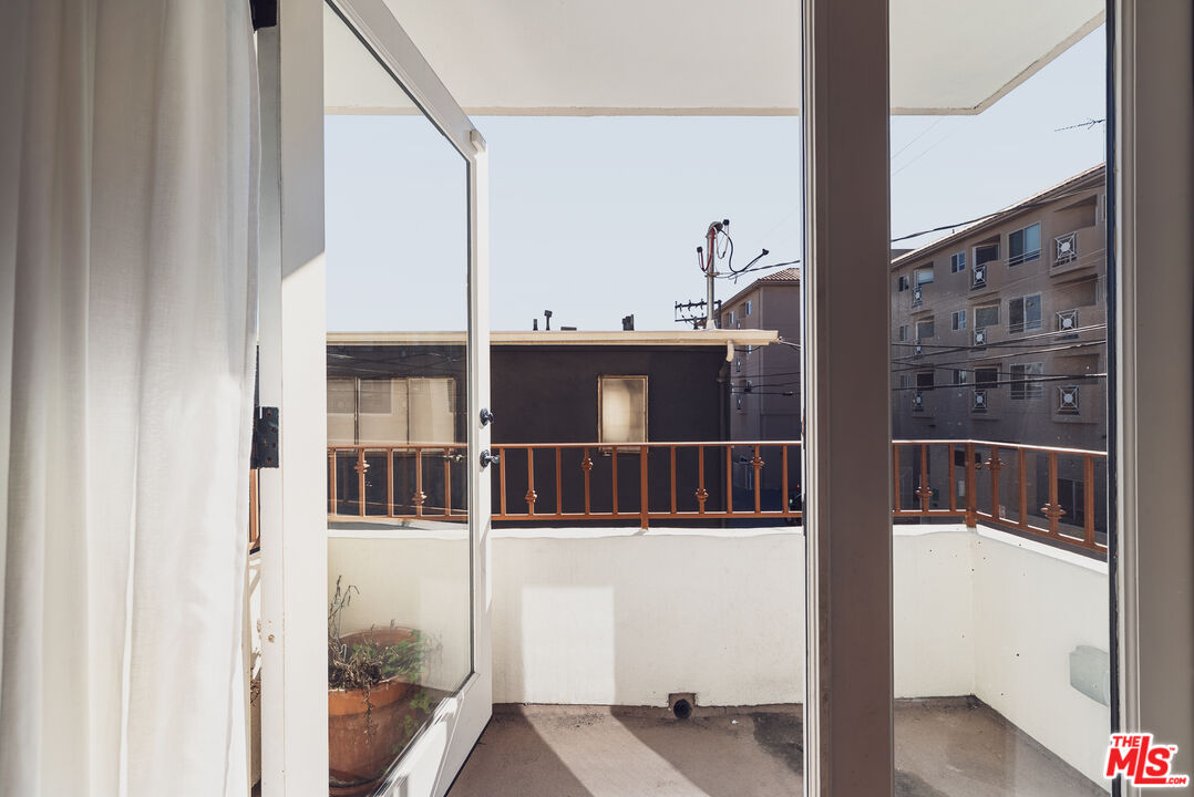 844 3rd St Unit: 5
