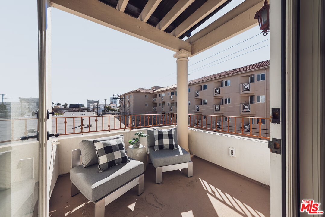 844 3rd St Unit: 5