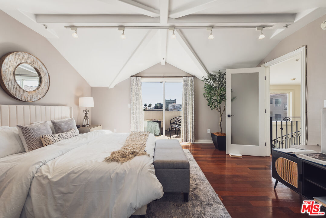 844 3rd St Unit: 5
