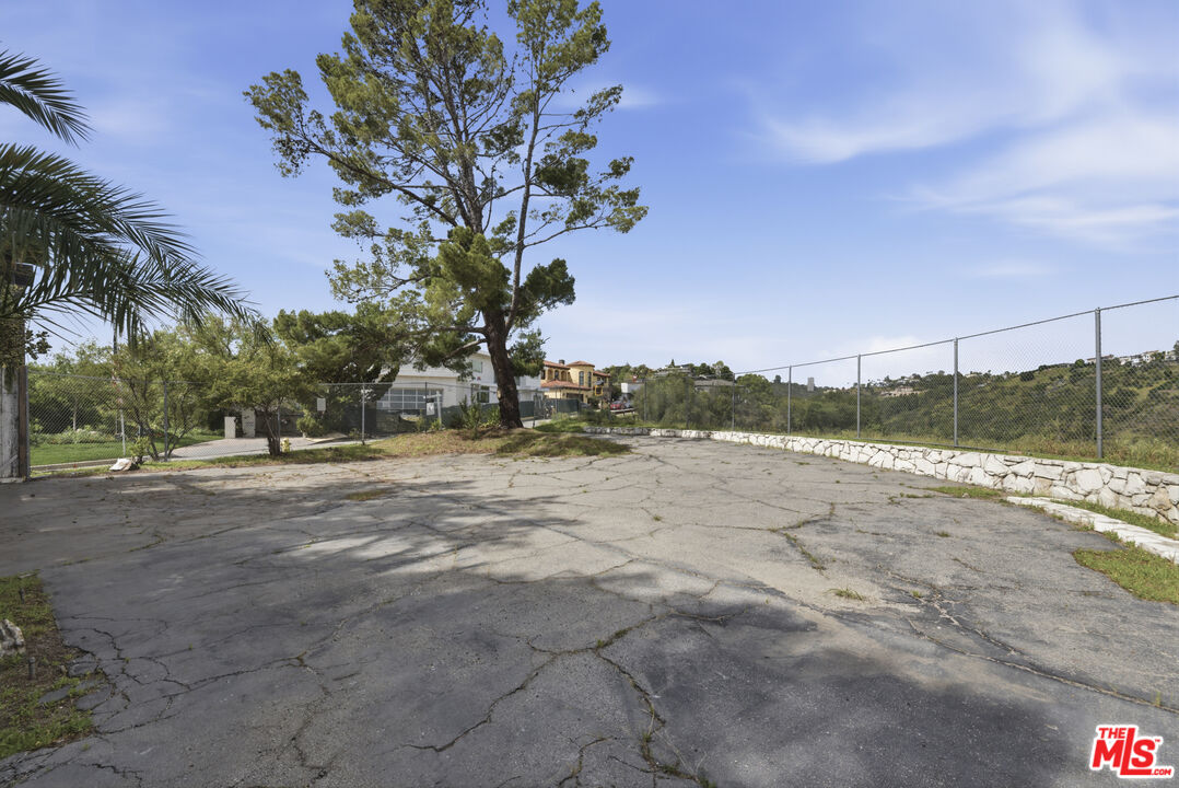 11287 Chalon Rd