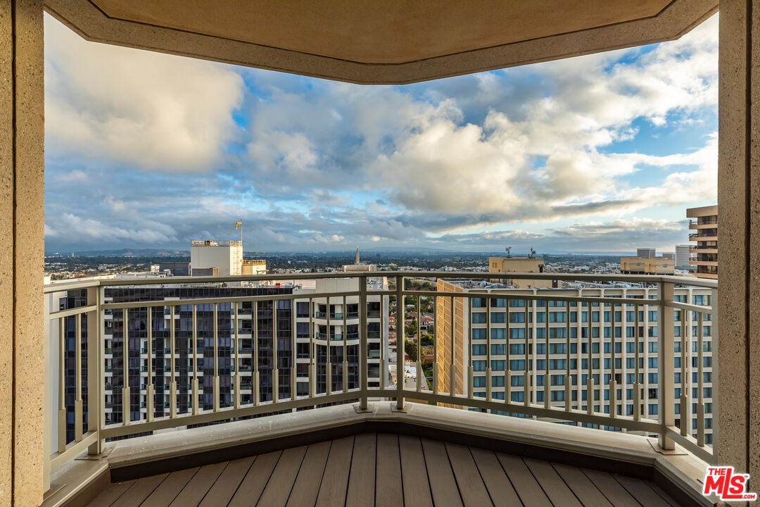 10727 Wilshire Blvd Unit: 1805