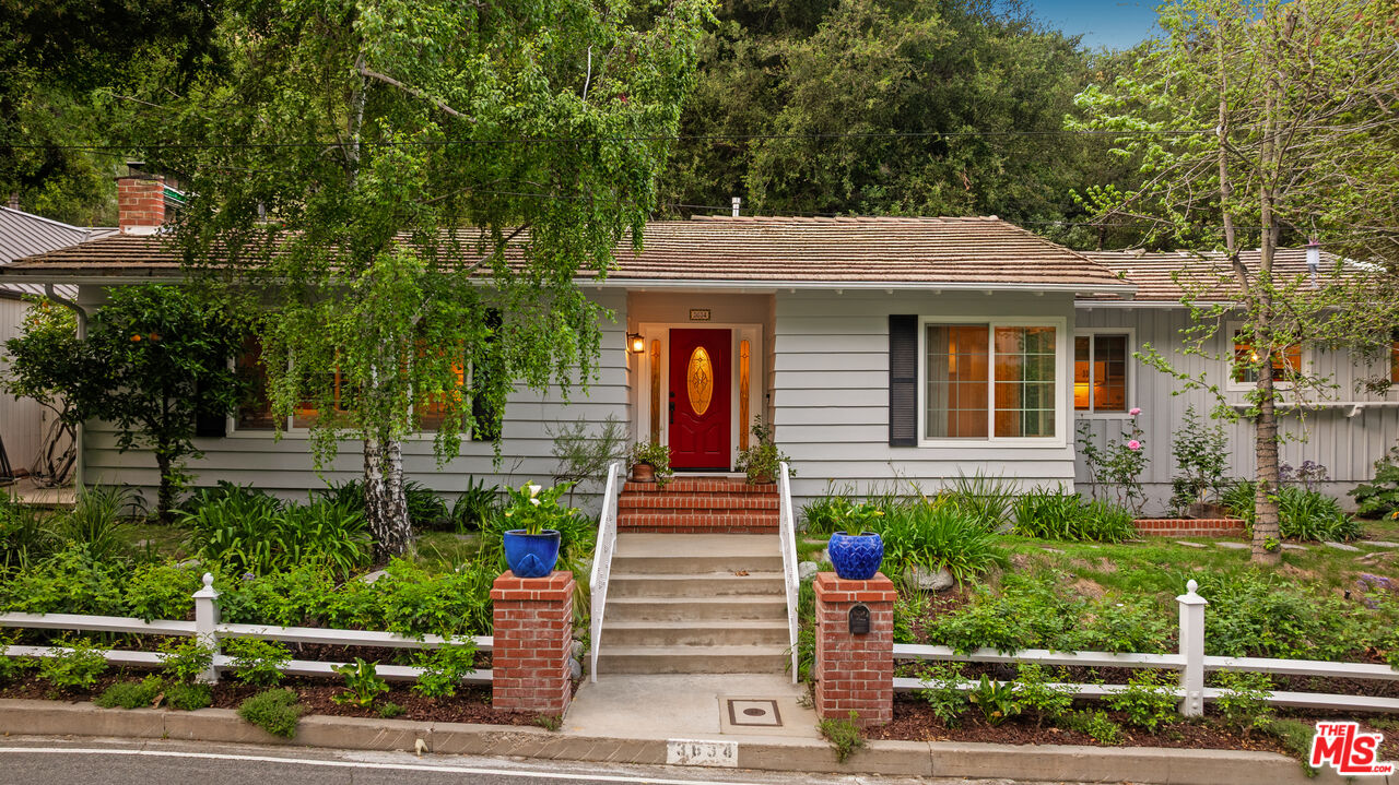 3634 Mandeville Canyon Rd