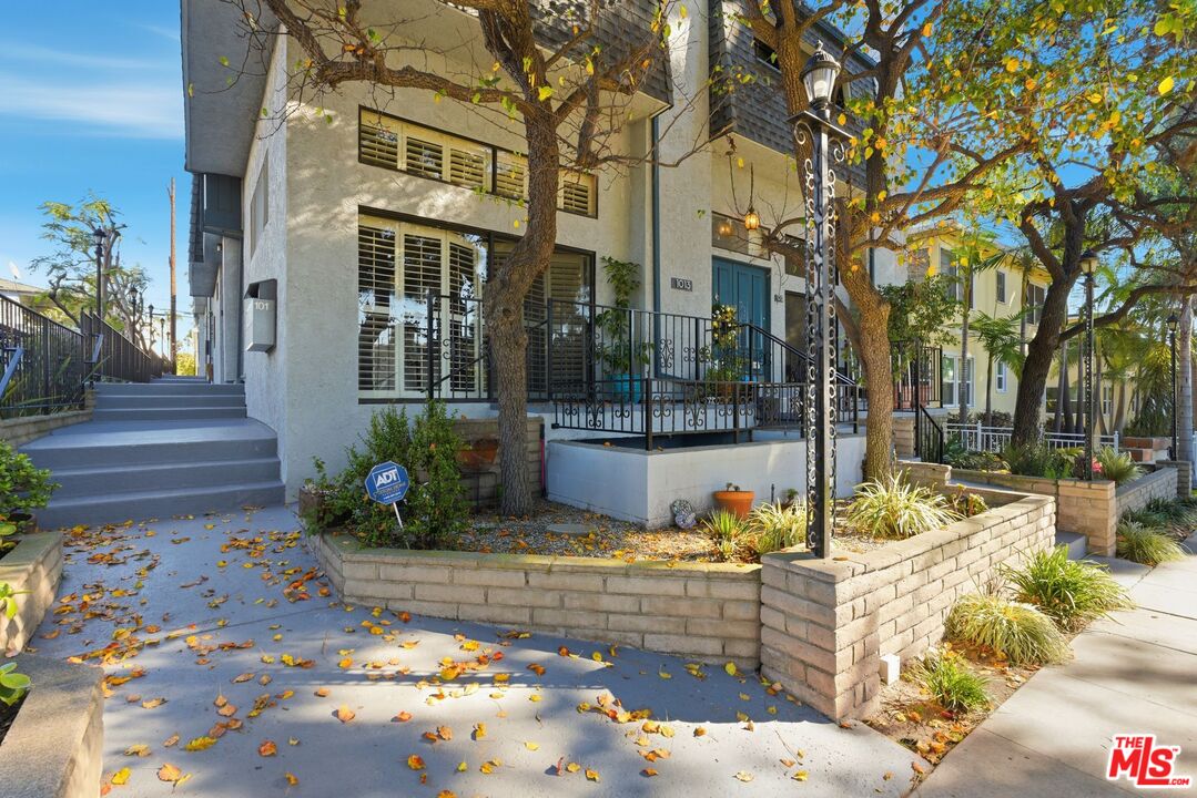 1013 16th St Unit: 101