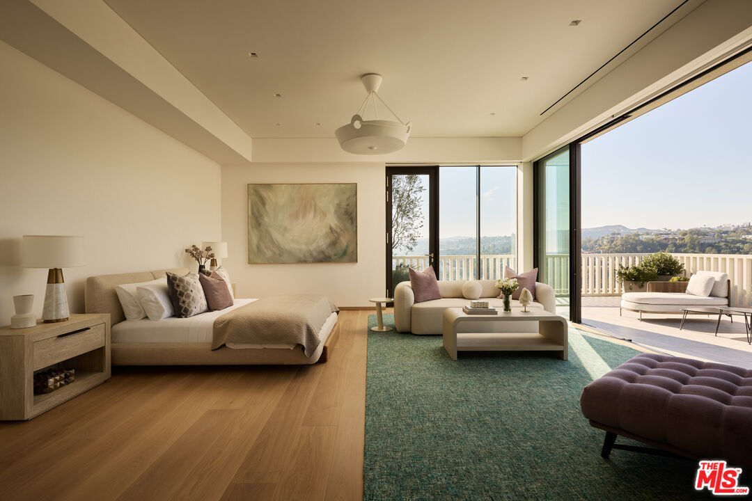 9255 Doheny Rd Unit: PH