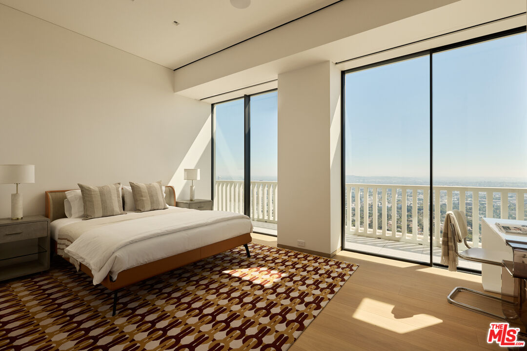 9255 Doheny Rd Unit: PH