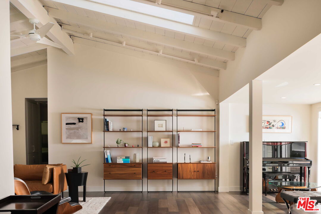 2823 Moraga Dr