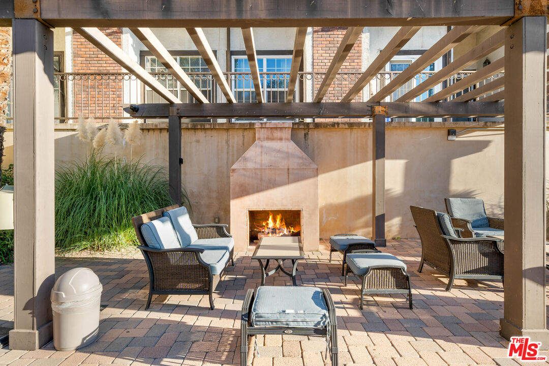 3824 Stocker St Unit: 4