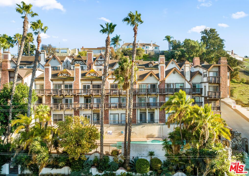 3824 Stocker St Unit: 4