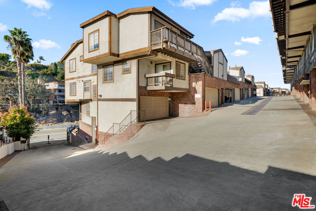 3824 Stocker St Unit: 4
