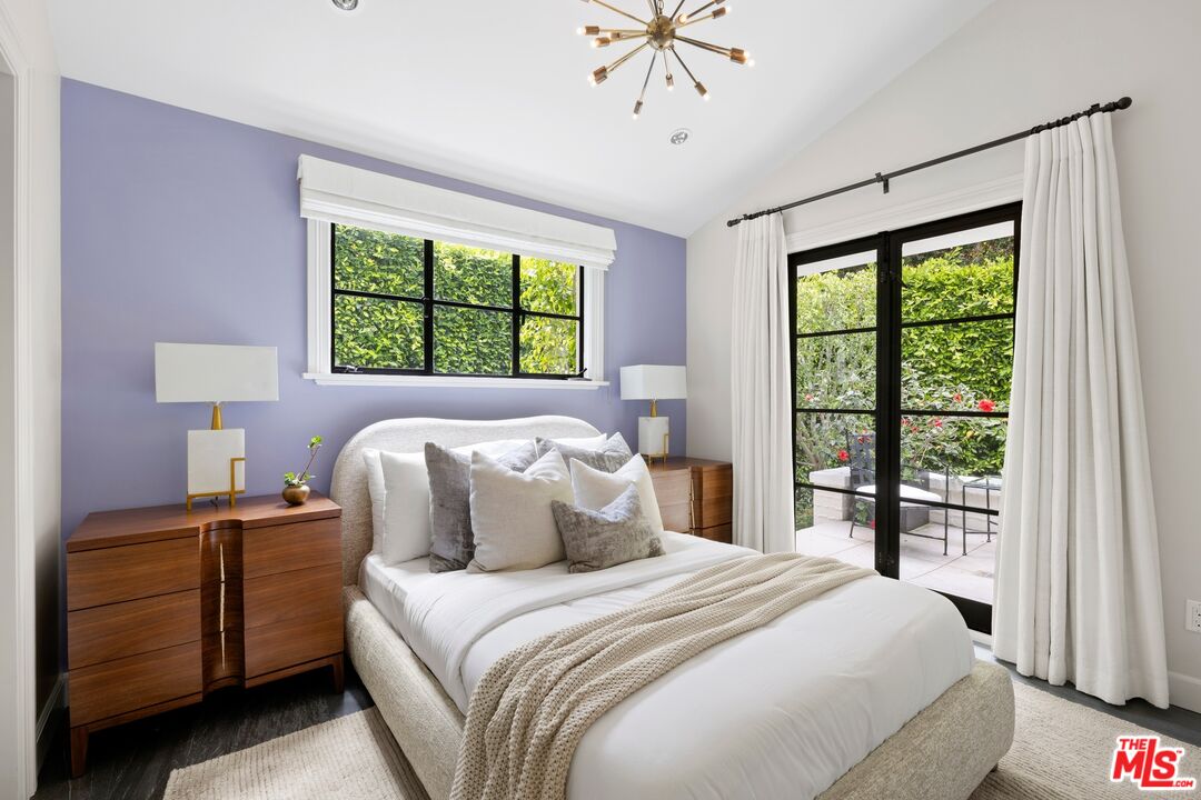 1485 N Doheny Dr