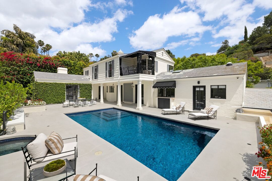 1485 N Doheny Dr