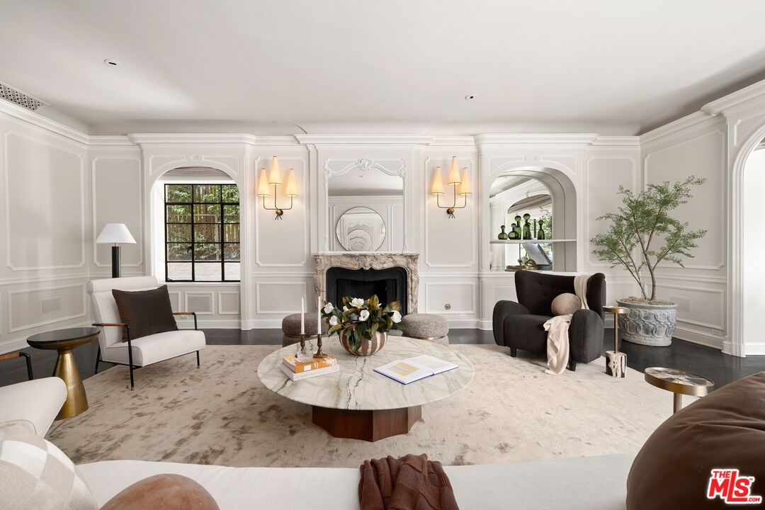 1485 N Doheny Dr