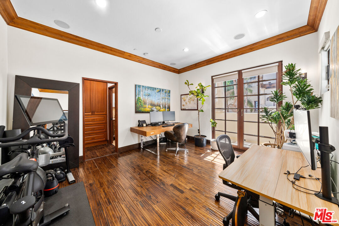 11937 W Sunset Blvd Unit: 3